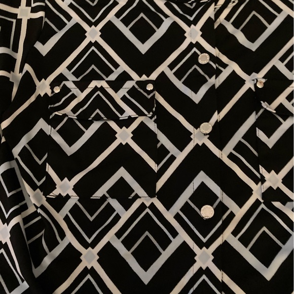 Black and cream size Small Dana Buchman long blouse - Picture 2 of 3